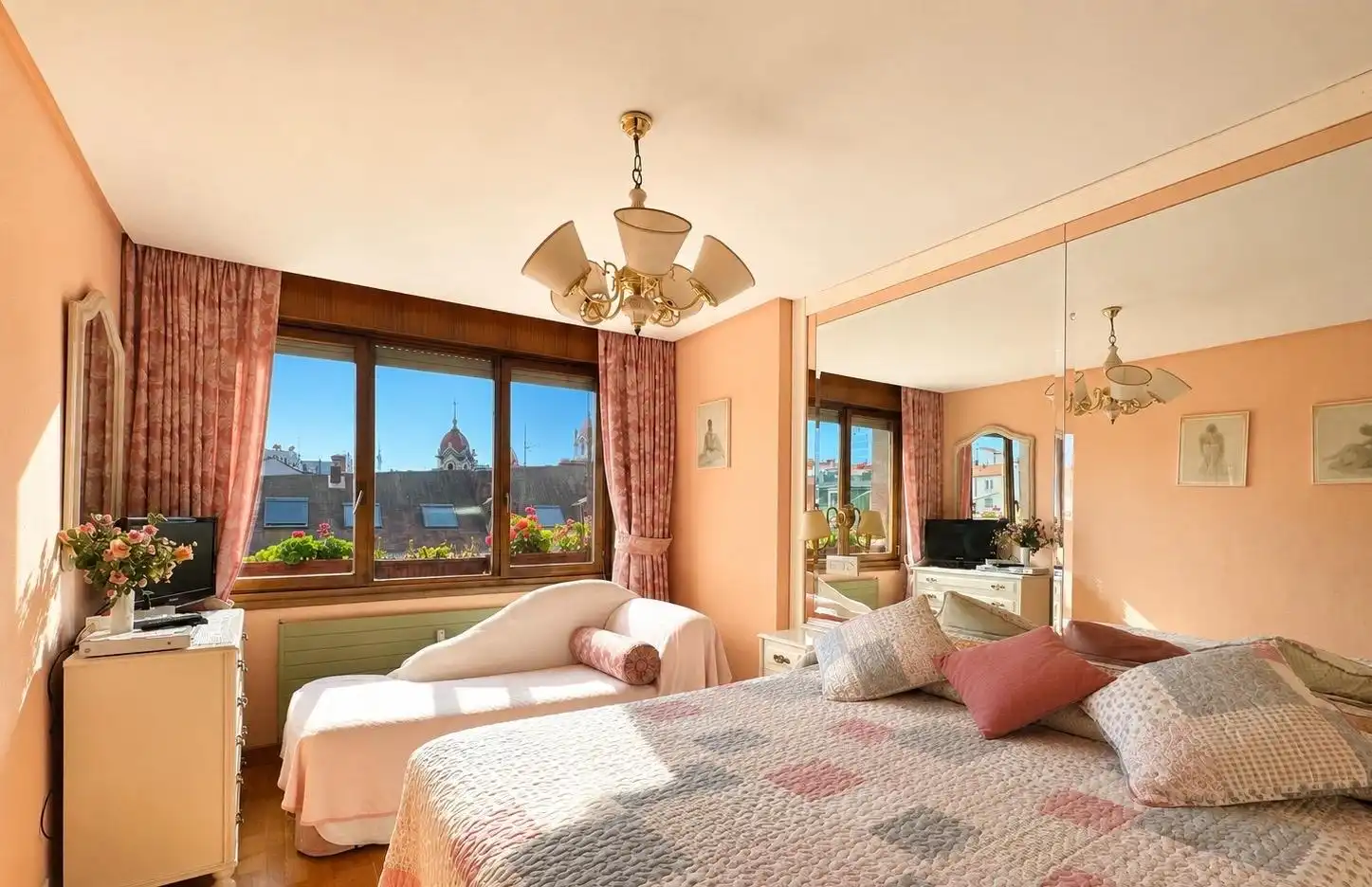 Habitación de Piso en venta en Oviedo  con Terraza
