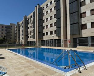 Swimming pool of Flat for sale in Parla  with Air Conditioner, Heating and Terrace