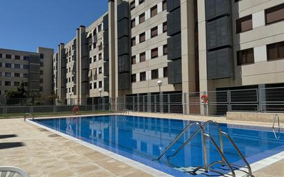 Piscina de Pis en venda en Parla amb Aire condicionat, Calefacció i Terrassa