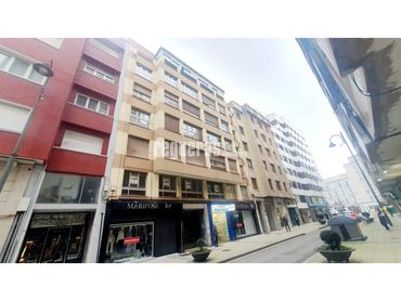 Local comercial en alquiler en Calle José Cueto