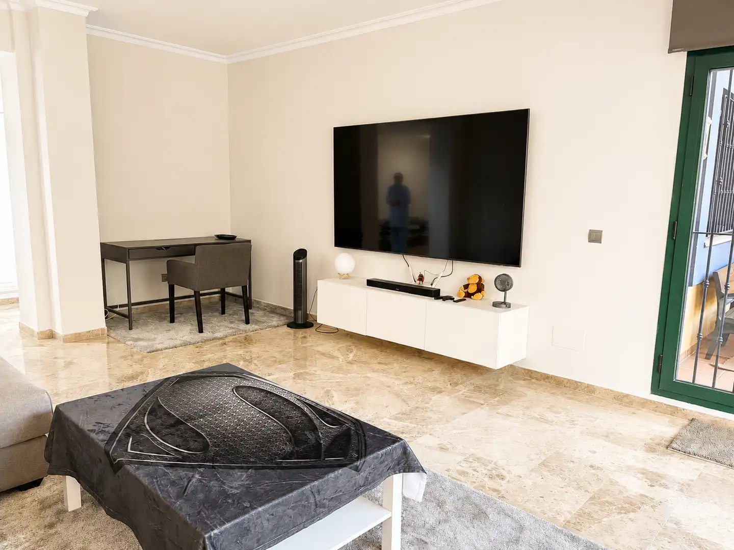 Sala d'estar de Pis de lloguer en Marbella amb Aire condicionat, Calefacció i Terrassa