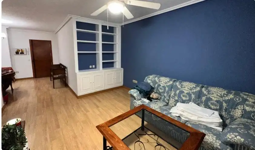 Wohnung zur Miete in Cáceres mit Klimaanlage, Privatgarten und Terrasse