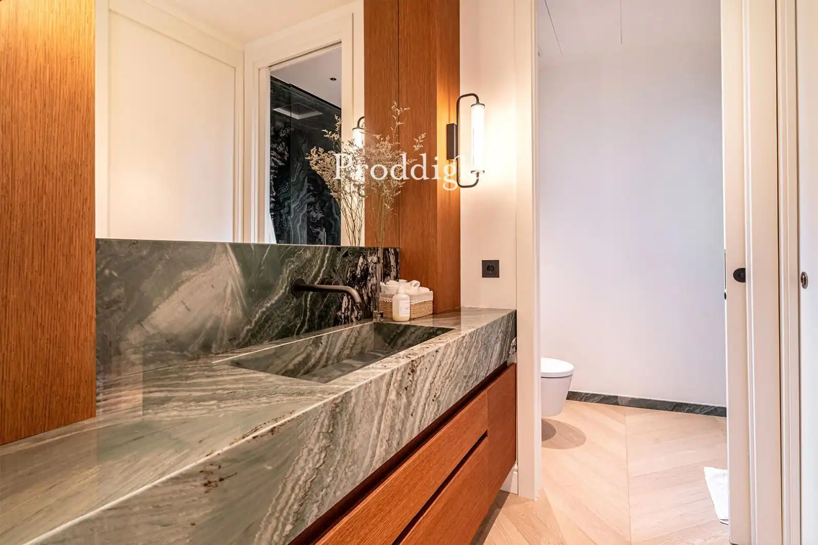 Bany de Casa o xalet en venda en Barcelona amb Aire condicionat, Calefacció i Jardí privat
