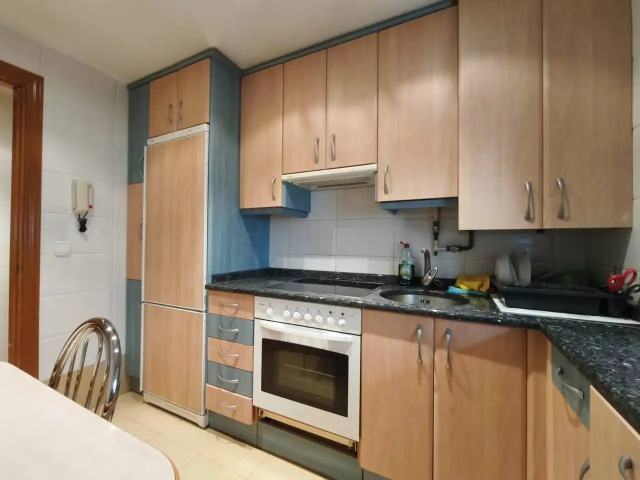 Kitchen of Flat for sale in Burgos  with Heating, Parquet flooring and Terrace