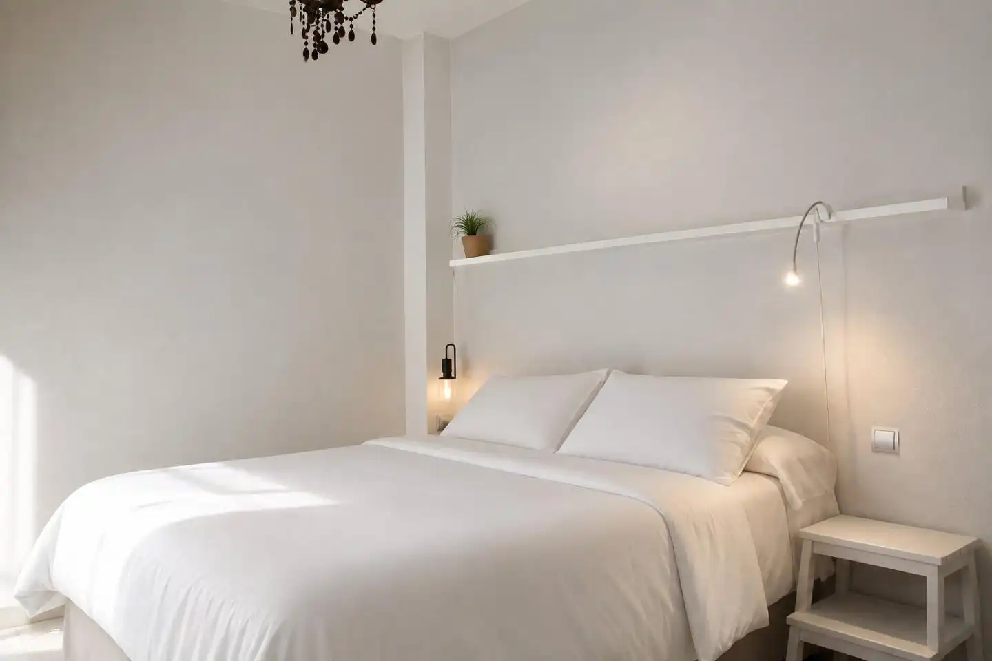 Dormitori de Casa adosada en venda en Bormujos amb Aire condicionat, Calefacció i Jardí privat