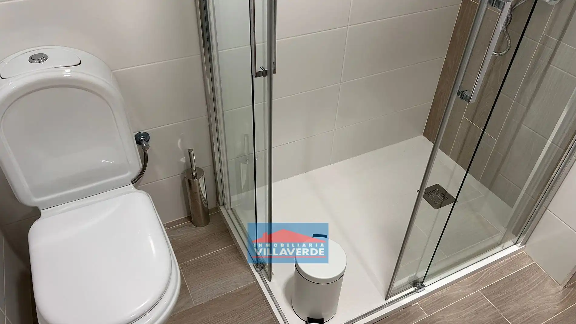 Bathroom of Flat for rent in Cangas   with Furnished