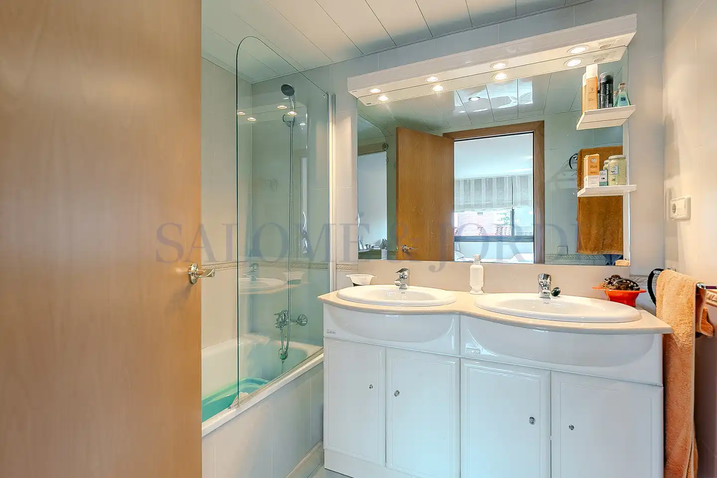 Baño de Casa adosada en venta en Cabrils con Aire acondicionado, Calefacción y Amueblado