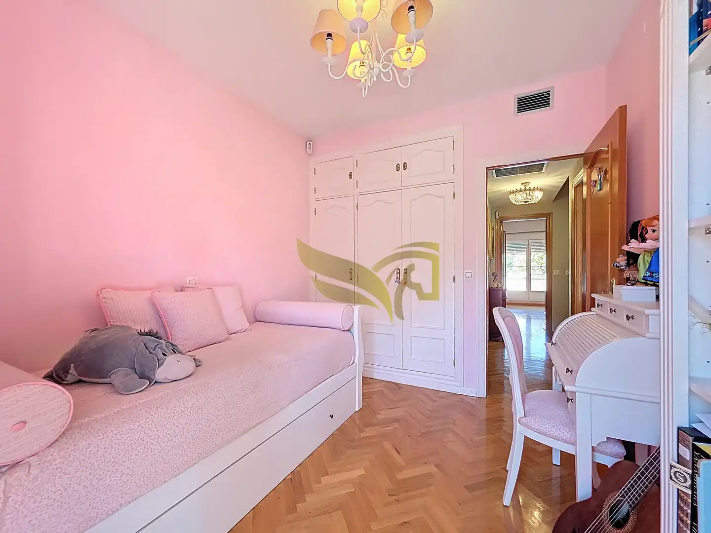Habitación de Casa adosada en venta en Aranjuez con Aire acondicionado, Calefacción y Jardín privado