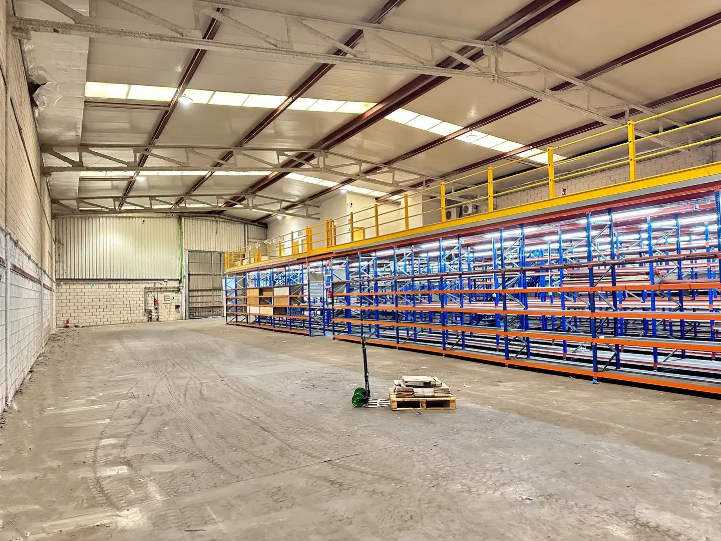 Nau industrial en venda a Cartes