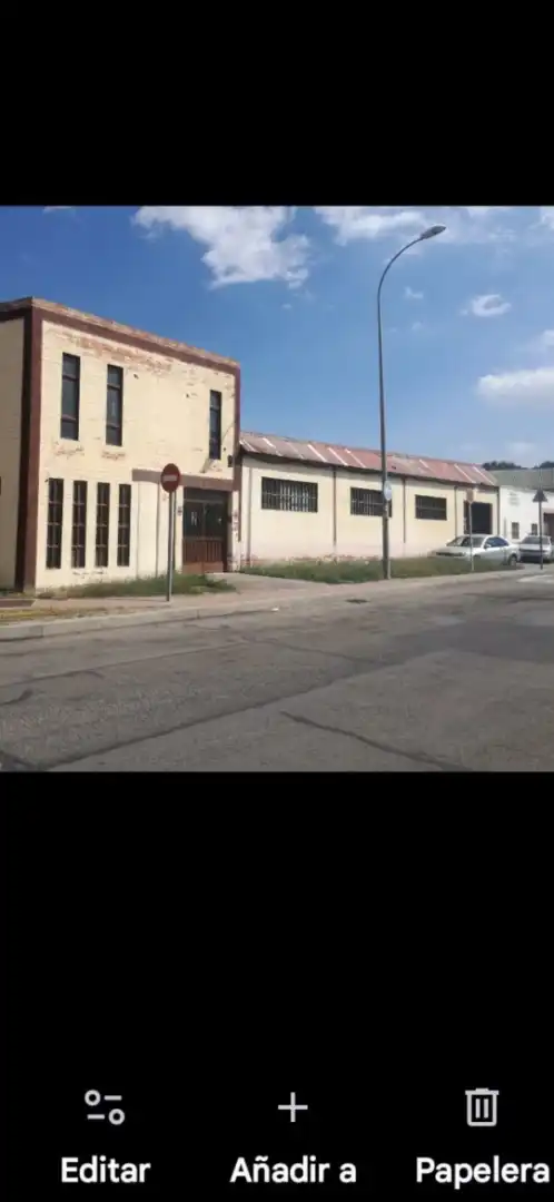Vista exterior de Local de alquiler en Pinto