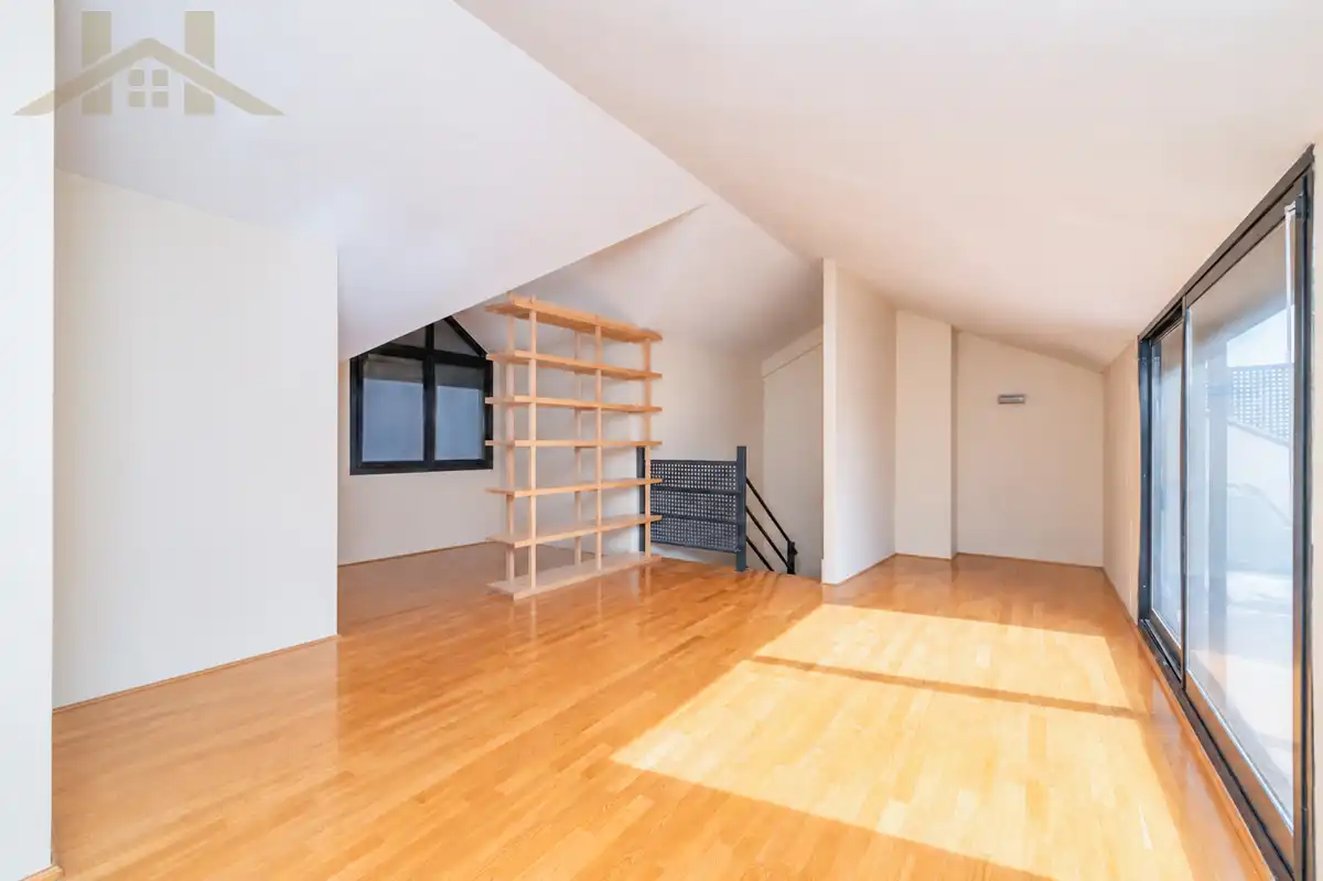 Einfamilien-Reihenhaus zum Verkauf in Valdemoro mit Klimaanlage, Privatgarten und Möbliert