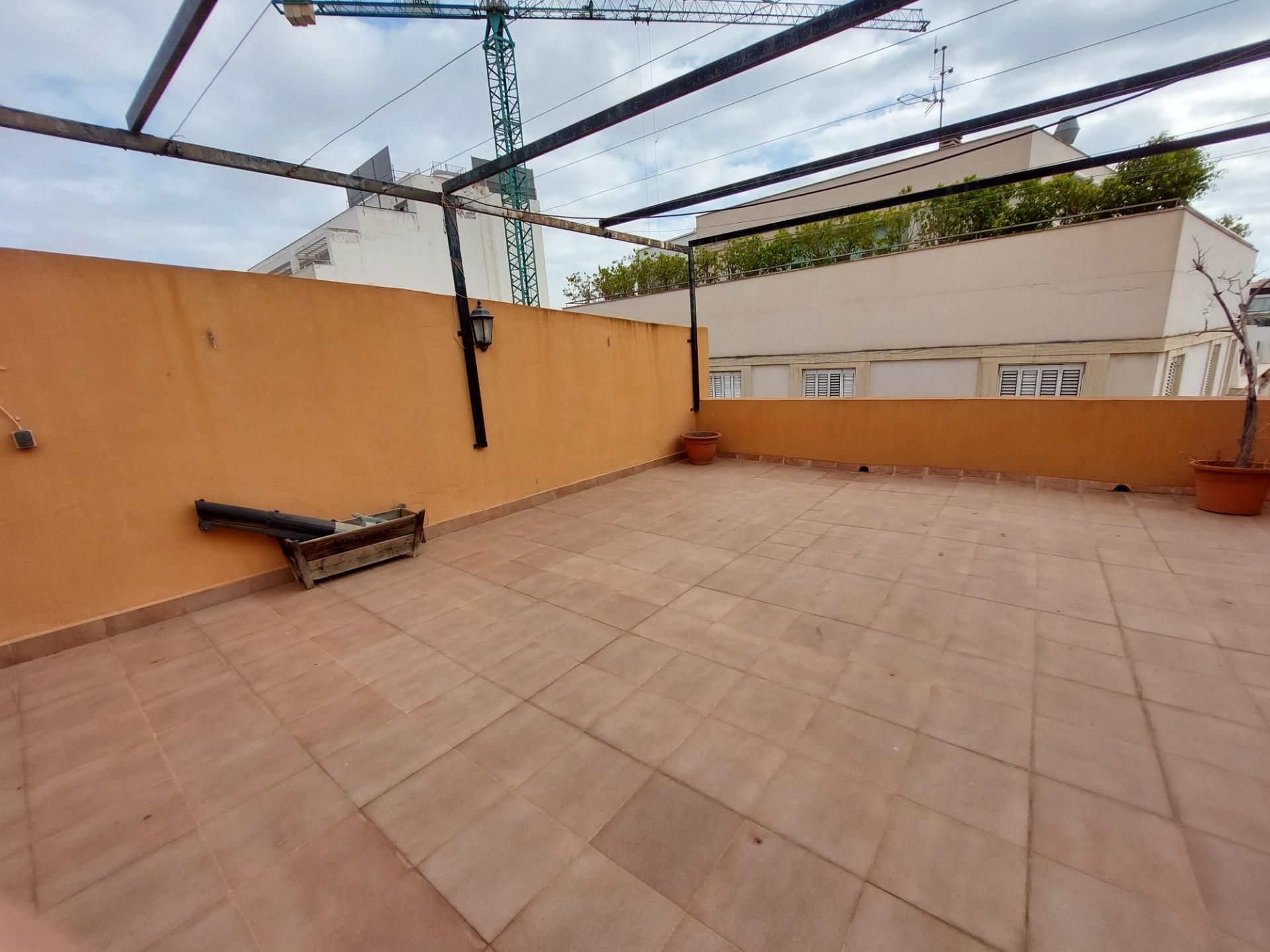 Terrassa de Casa o xalet en venda en  Almería Capital amb Aire condicionat, Terrassa i Balcó