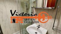 Bany de Pis en venda en Castro-Urdiales amb Piscina