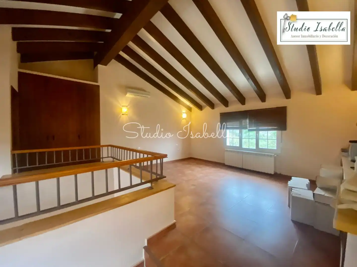 Sala d'estar de Casa o xalet en venda en Nambroca amb Aire condicionat, Calefacció i Jardí privat