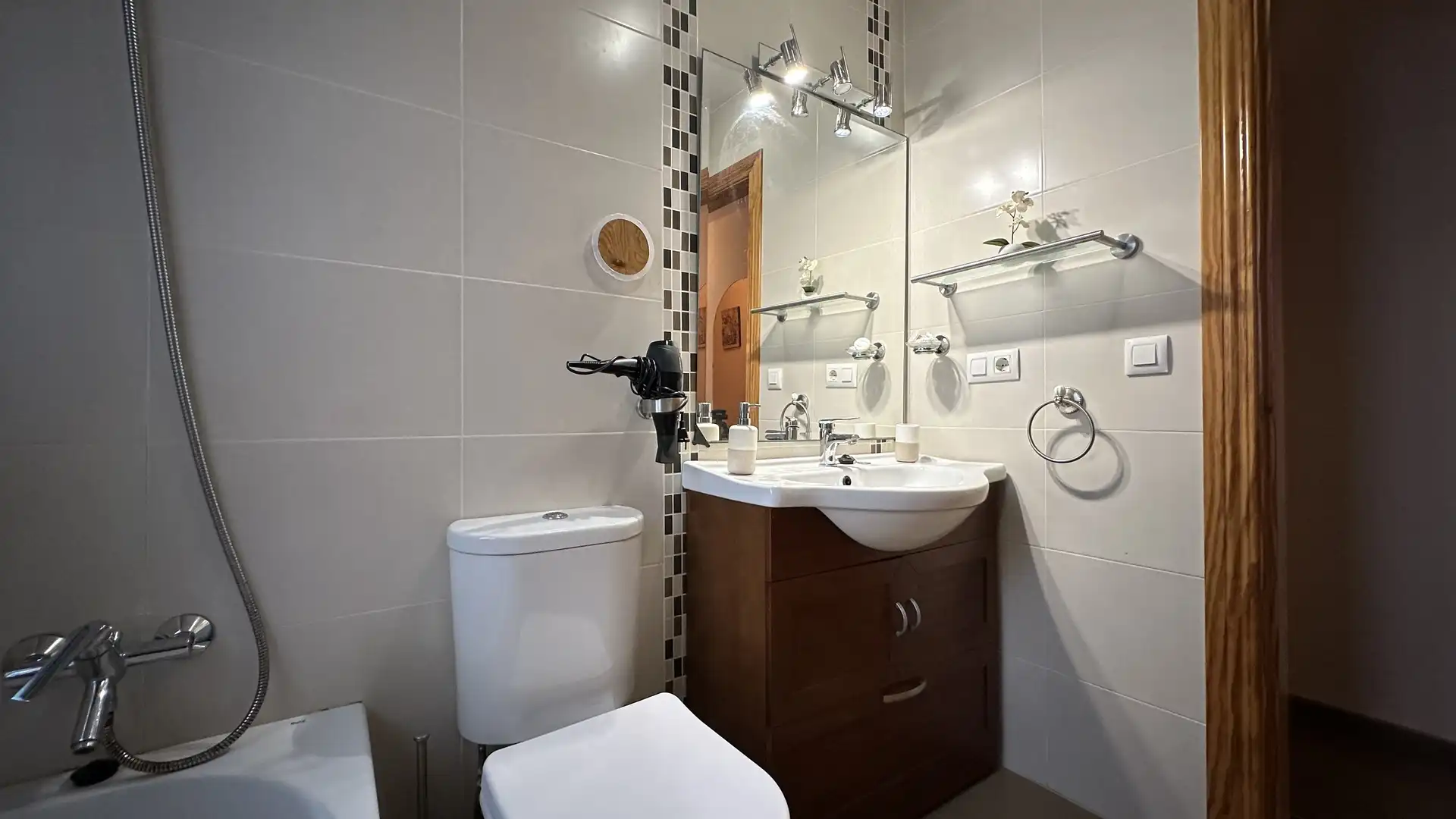 Badezimmer von Wohnung zum Verkauf in Roquetas de Mar