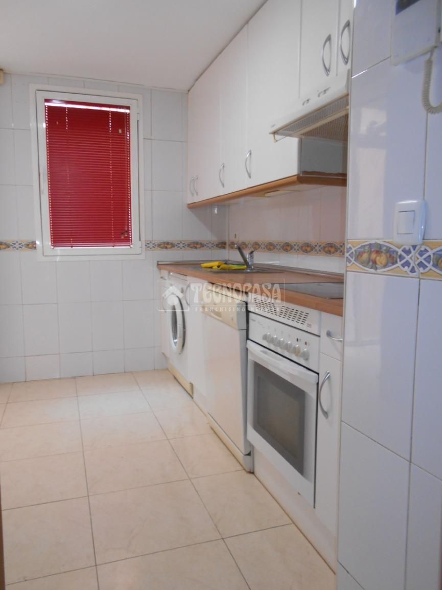 Kitchen of Flat to rent in Móstoles