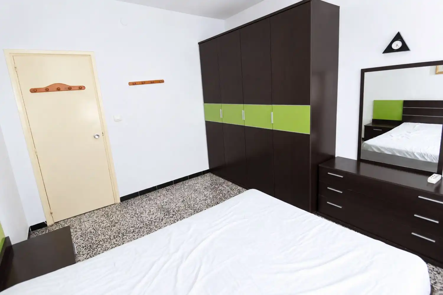 Bedroom of Flat for sale in El Perchel
