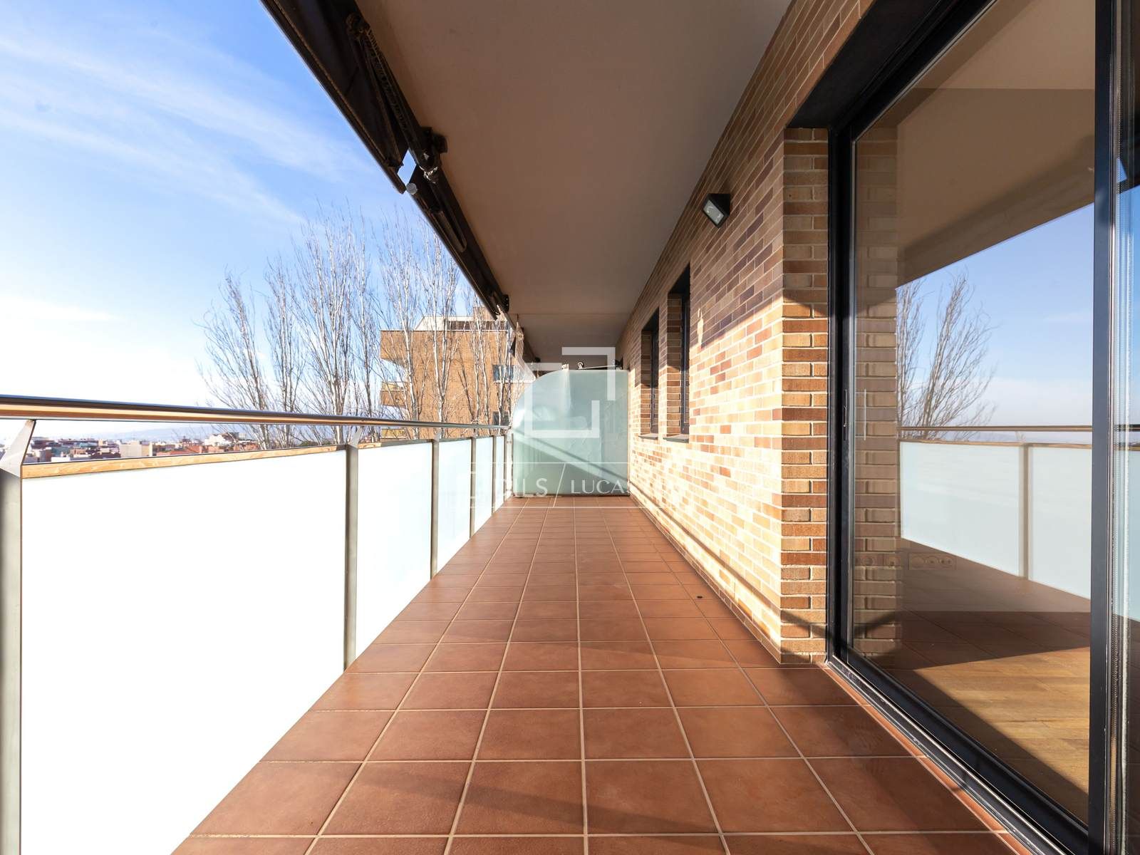 Terrace of Flat for rent in Esplugues de Llobregat  with Air Conditioner, Heating and Parquet flooring