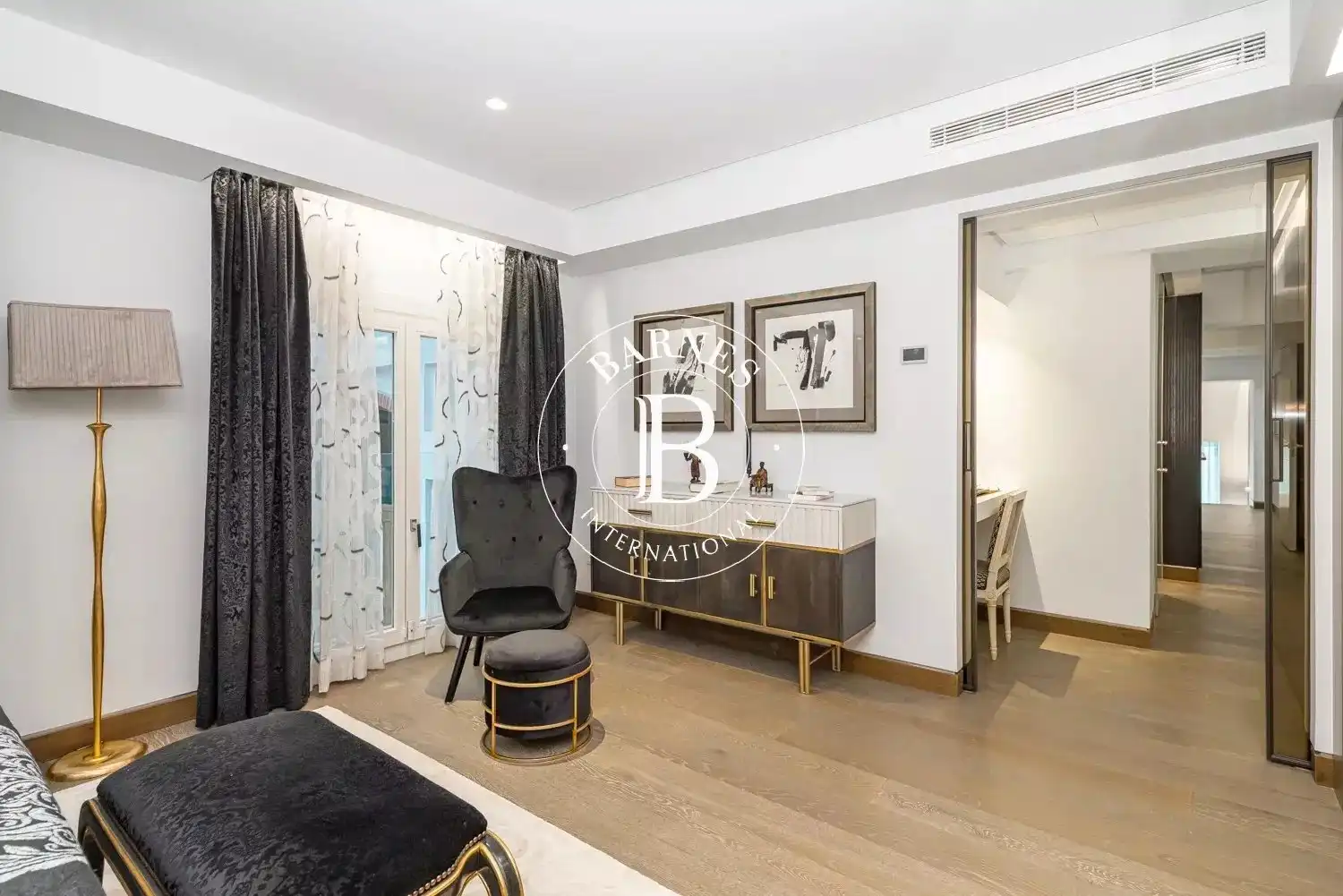 Bedroom of Flat for rent in Madrid  with Air Conditioner, Heating and Swimming Pool