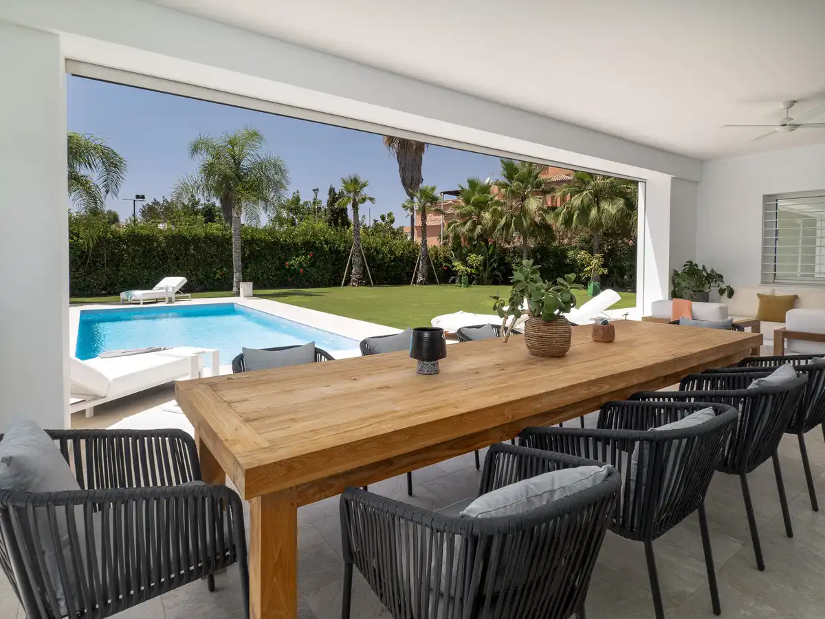 Villa mit Pool zum Verkauf in San Pedro de Alcántara