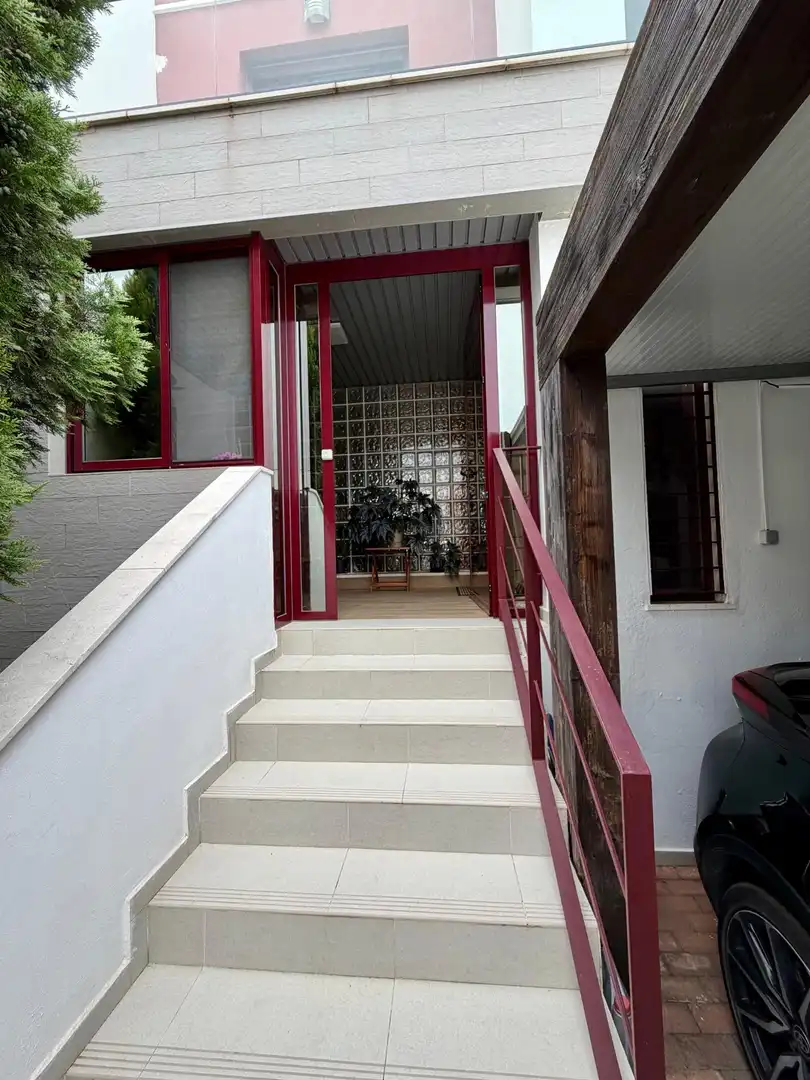 Detached homes for sale in Algeciras  with Air Conditioner, Heating and Swimming Pool