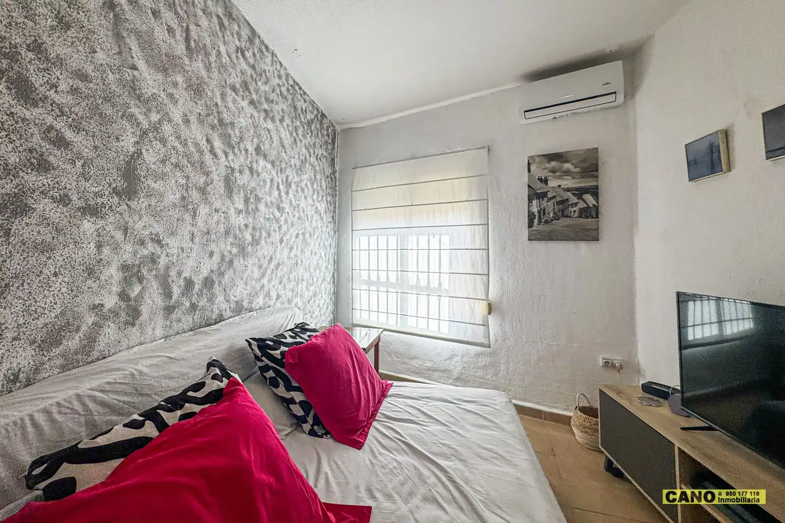 Dormitori de Casa o xalet en venda en Almería amb Terrassa