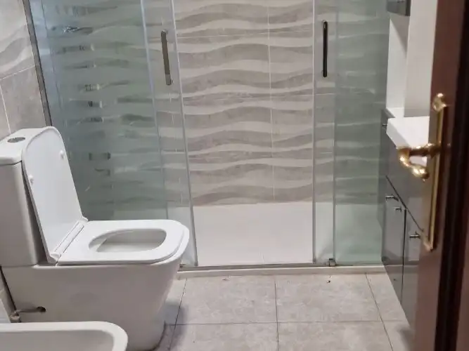 Bathroom of Flat for share in Peñacastillo - Nueva Montaña