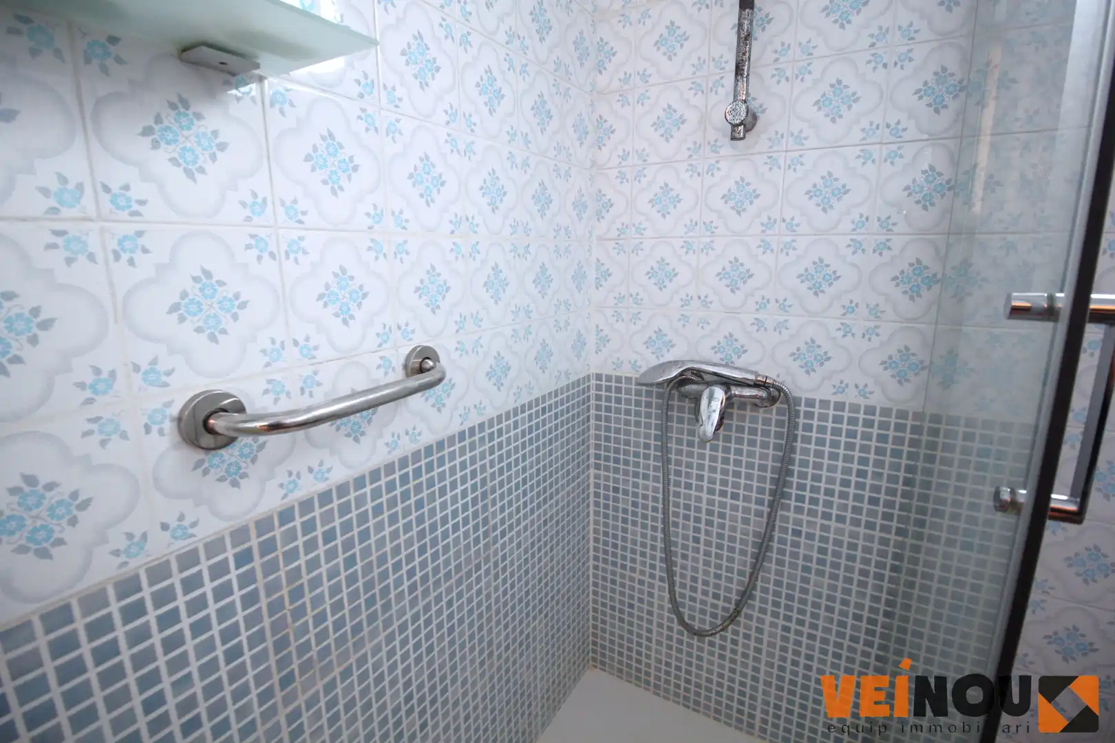 Bathroom of Flat for sale in Barcelona  with Heating and Balcony