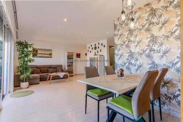 Sala d'estar de Apartament en venda en San Miguel de Abona amb Aire condicionat, Terrassa i Moblat