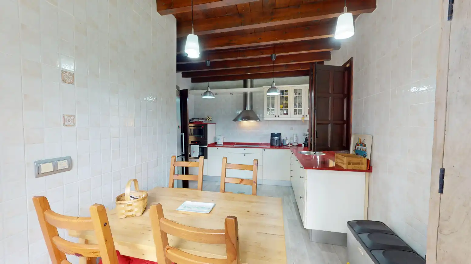 Cuina de Casa adosada en venda en Piélagos amb Jardí privat i Parquet