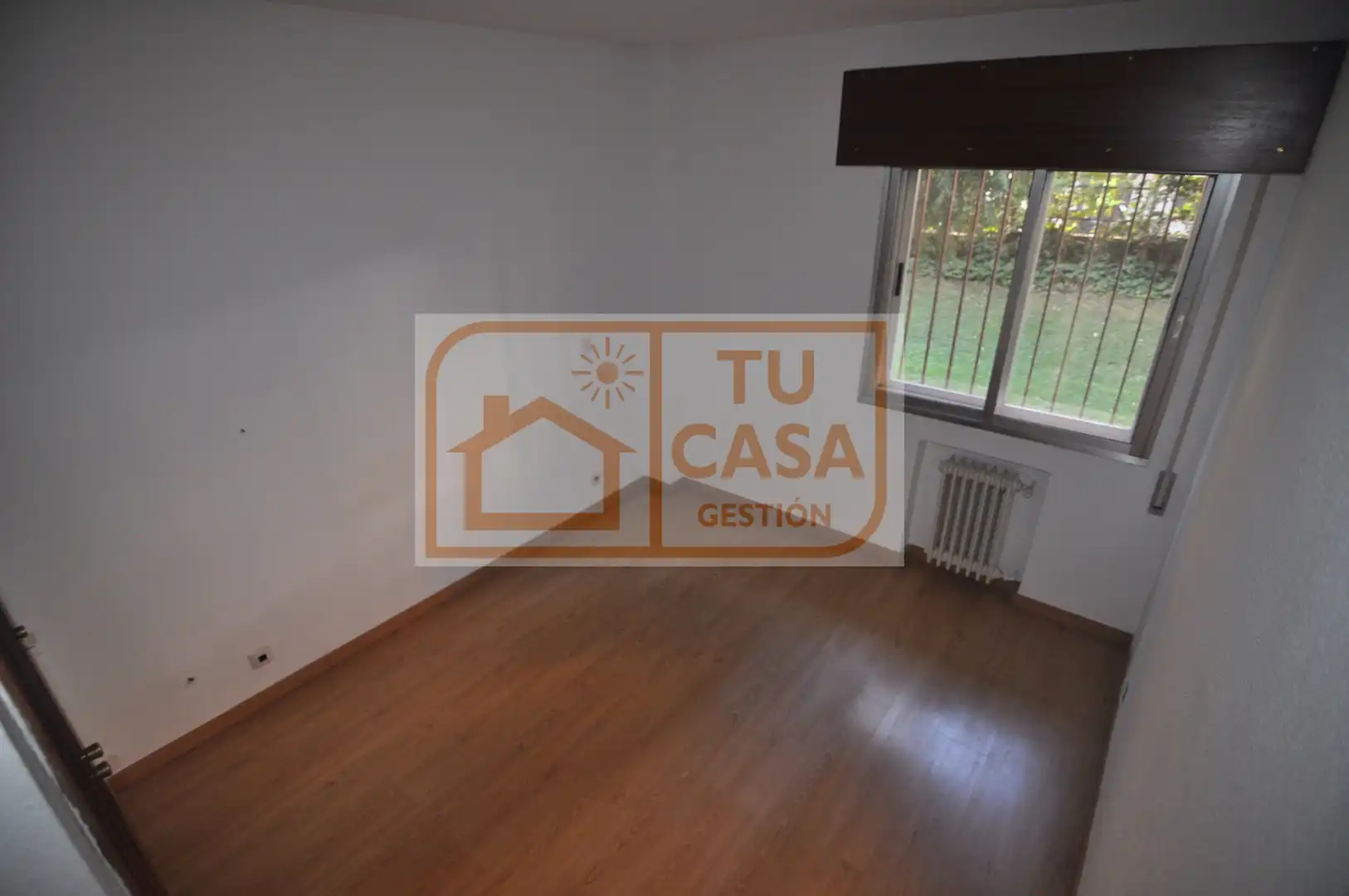 Dormitori de Pis en venda en Madrid amb Calefacció, Parquet i Terrassa
