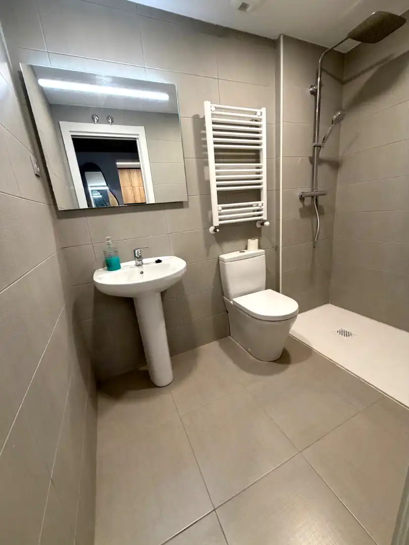 Baño de Casa o chalet en venta en Castro-Urdiales con Calefacción, Jardín privado y Terraza