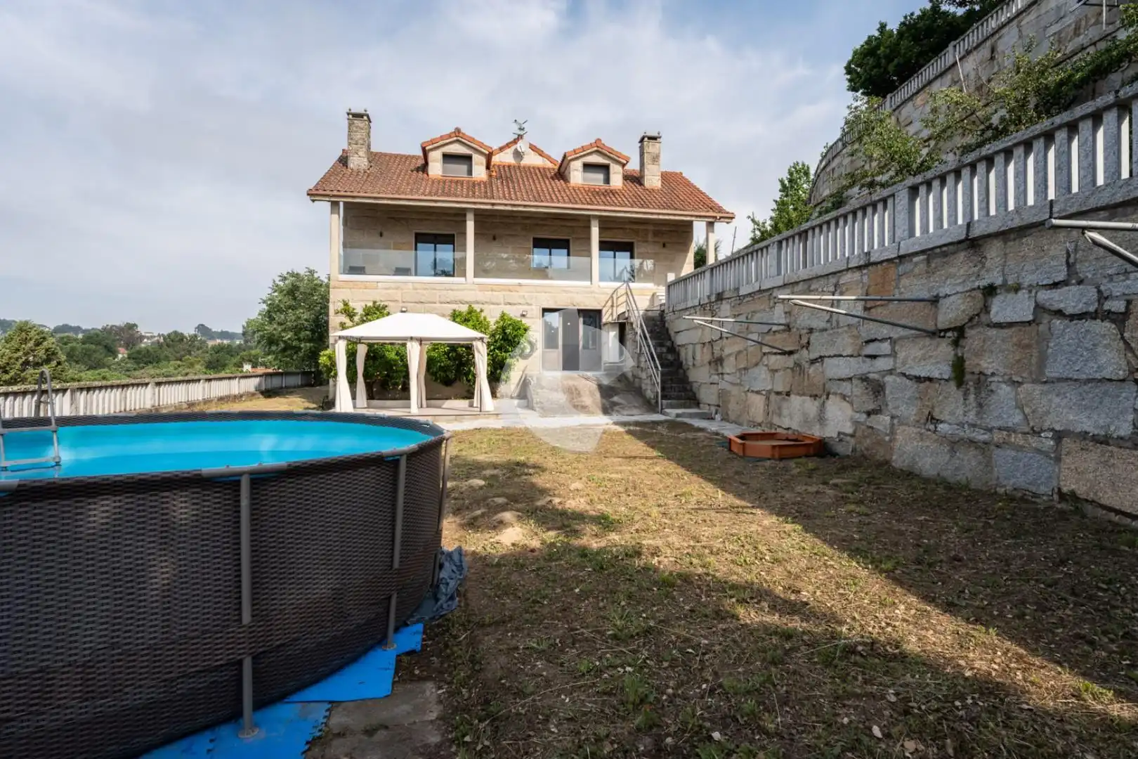 Vista exterior de Casa o chalet en venta en Barbadás con Calefacción, Jardín privado y Balcón
