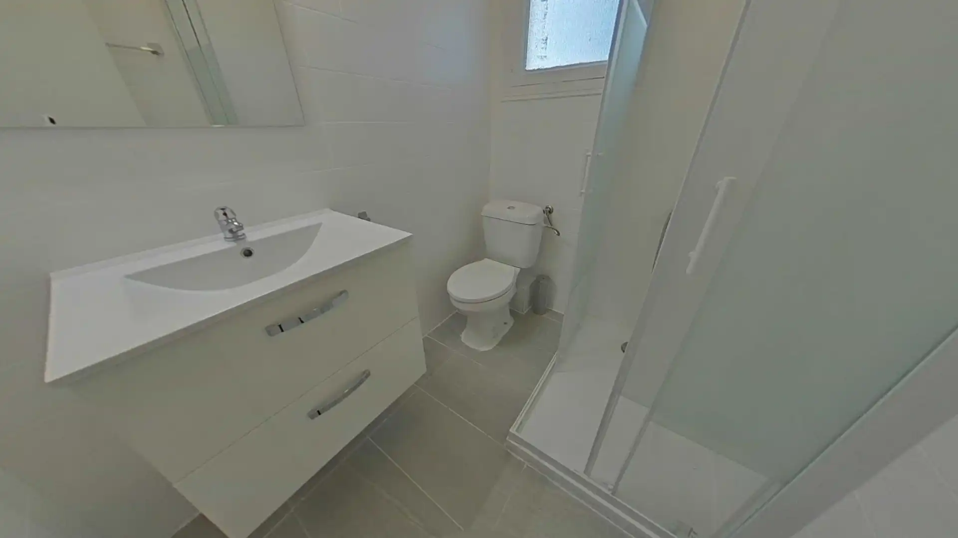 Baño de Piso en venta en L'Hospitalet de Llobregat con Parquet