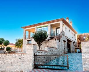 Vista exterior de Casa o xalet en venda en Riudecanyes amb Aire condicionat, Jardí privat i Terrassa