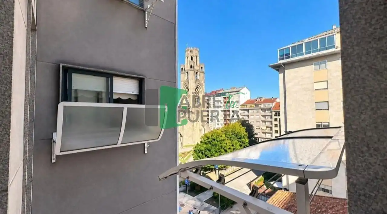 Außenansicht von Dachboden zum Verkauf in O Carballiño   mit Heizung und Parkett