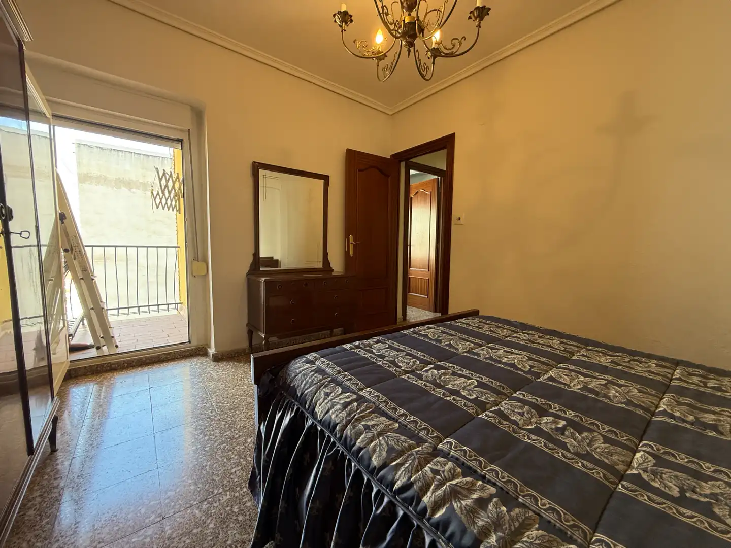 Habitación de Piso en venta en Castellón de la Plana / Castelló de la Plana con Balcón