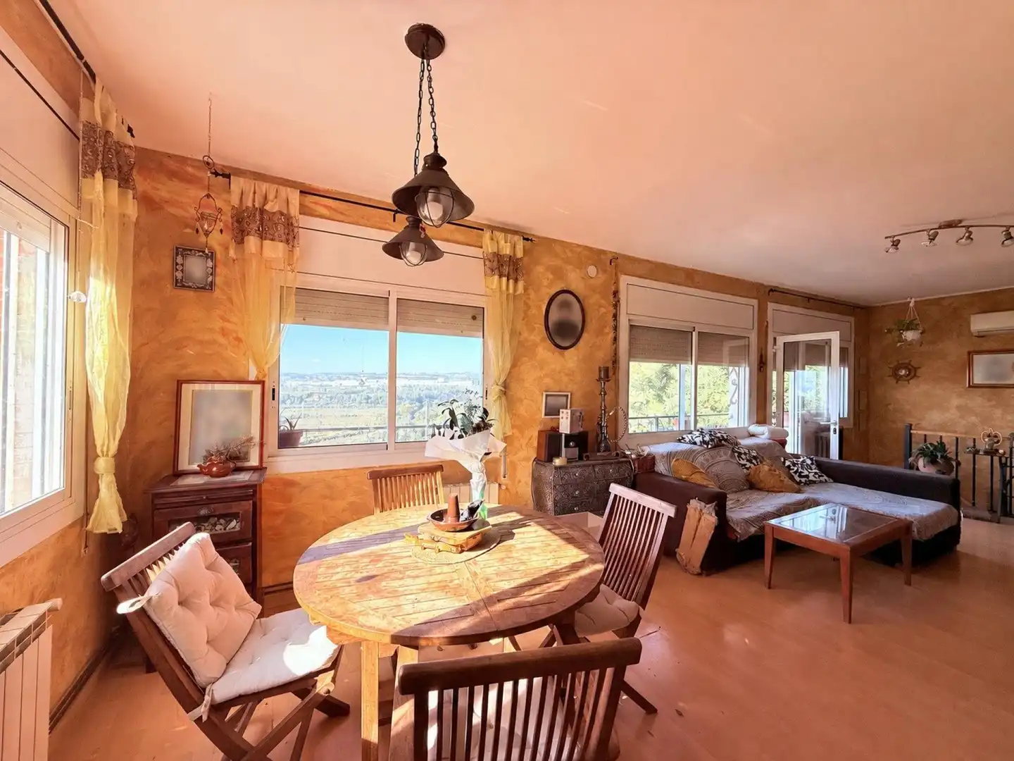 Sala de estar de Casa o chalet en venta en Abrera, Barcelona