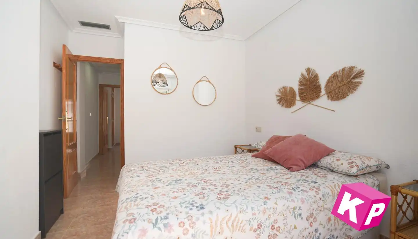 Dormitori de Casa o xalet en venda en Santa Pola amb Aire condicionat, Terrassa i Piscina