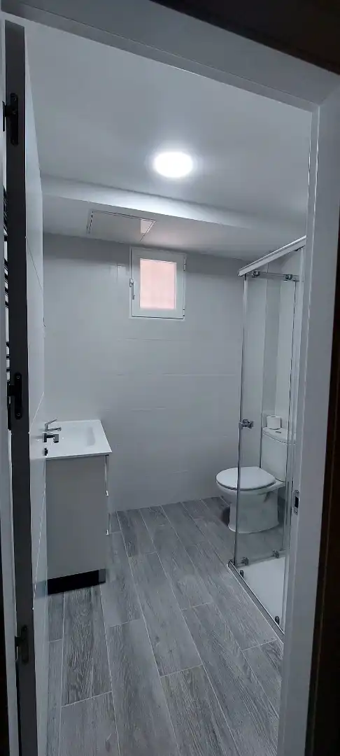 Bathroom of Flat for sale in Valladolid  with Heating, Parquet flooring and Furnished