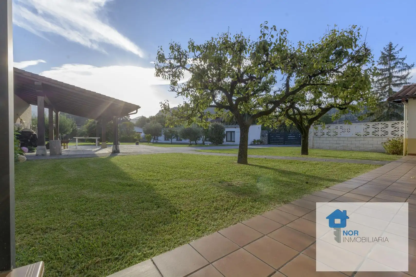 Jardí de Casa o xalet en venda en Liendo amb Terrassa, Traster i Moblat
