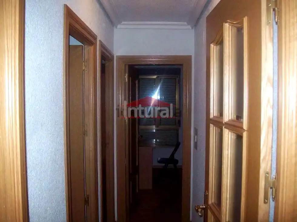 Piso en venta en Albacete con Calefacción, Terraza y Trastero