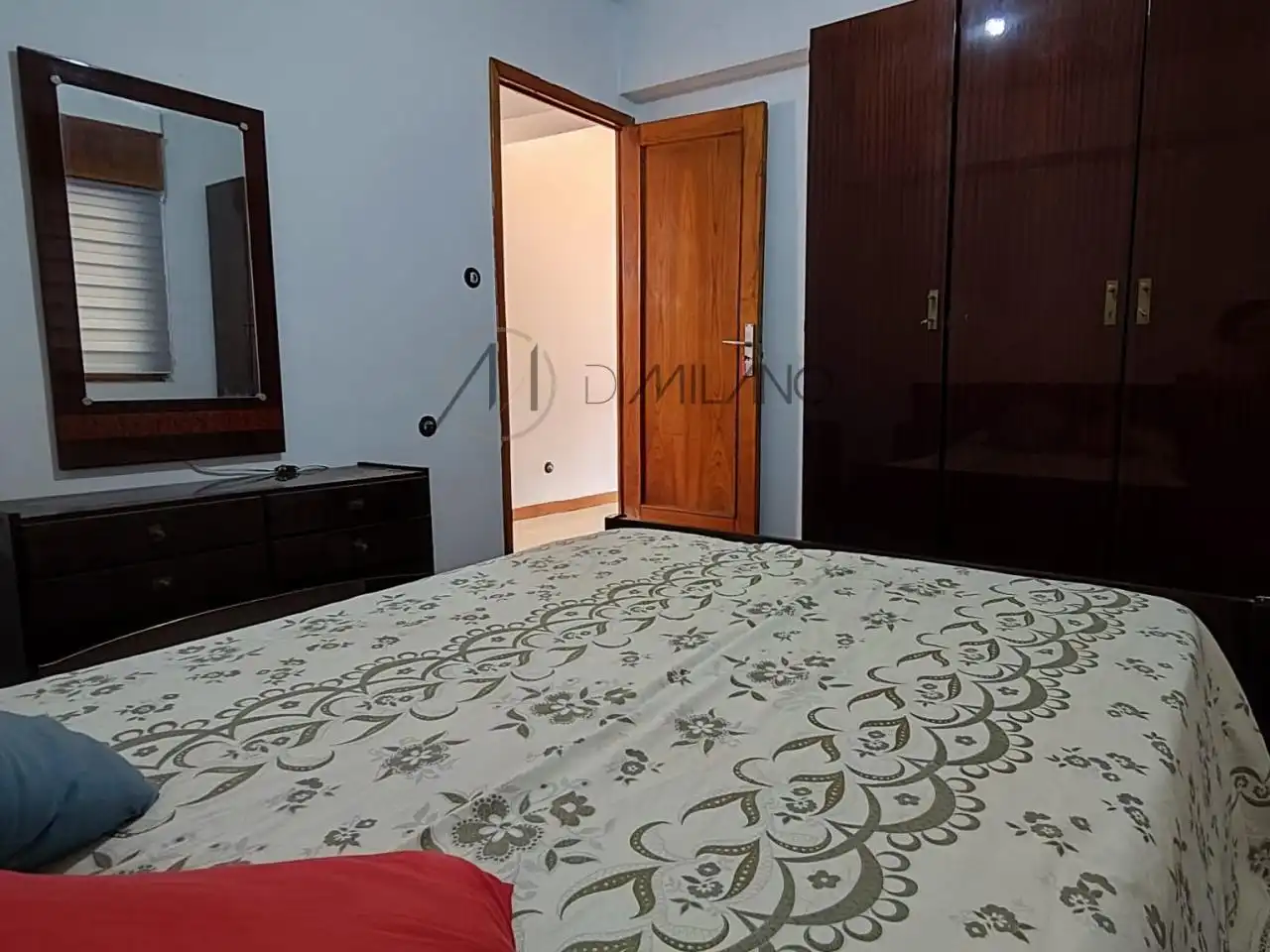 Habitación de Piso en venta en Vigo  con Parquet y Trastero