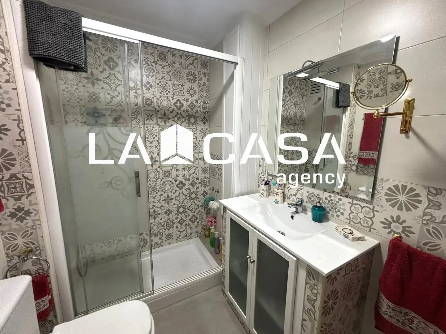 Bathroom of Flat for sale in Sevilla  with Terrace