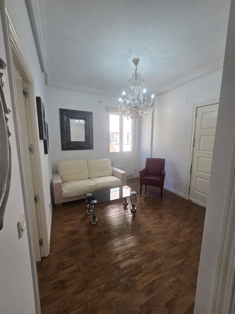 Sala de estar de Piso en venta en  Madrid Capital con Aire acondicionado, Calefacción y Amueblado
