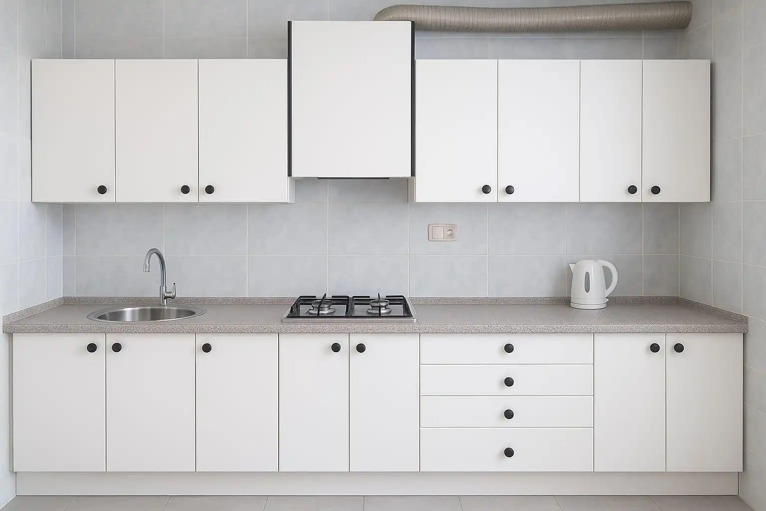 Küche von Wohnung zum Verkauf in Torremolinos mit Privatgarten, Terrasse und Gemeinschaftspool