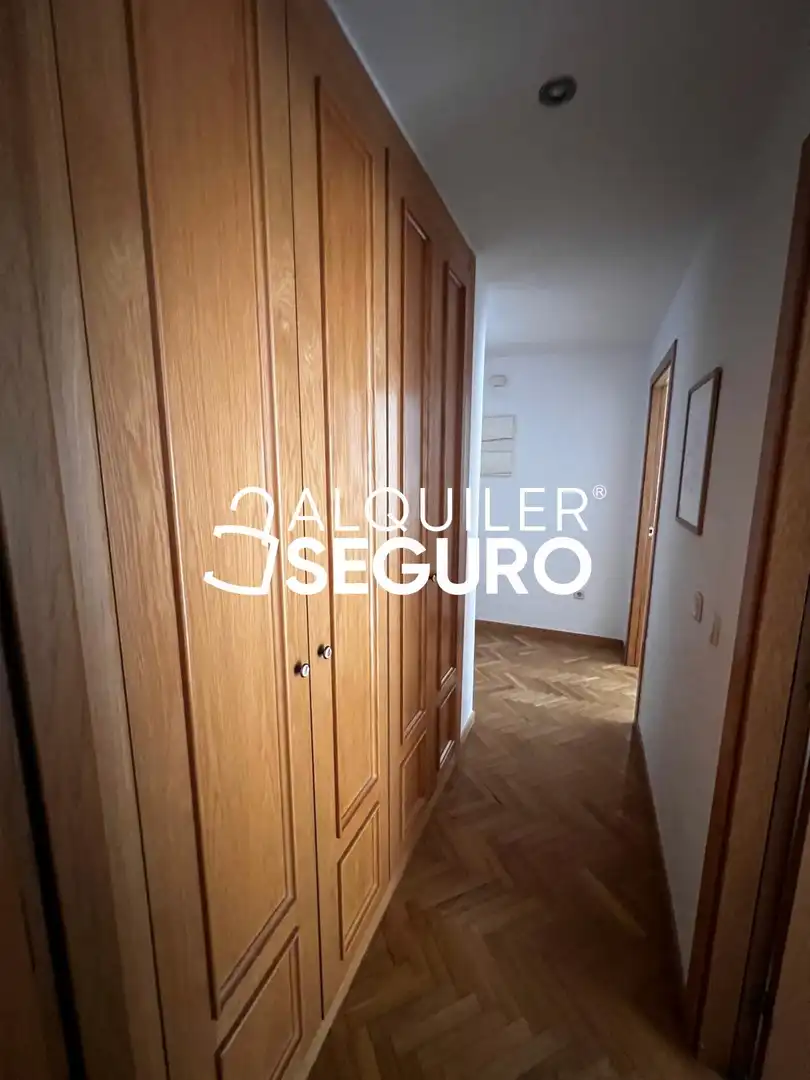 Habitación de Piso de alquiler en Madrid con Calefacción, Trastero y Amueblado