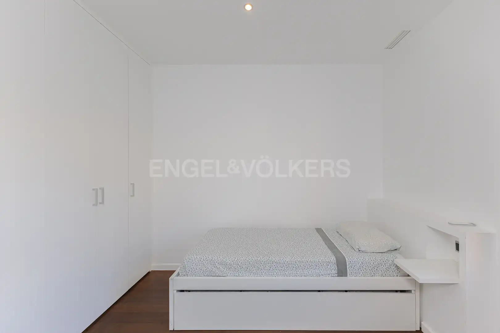 Bedroom of Houses for rent in Barcelona  with Air Conditioner, Heating and Private garden