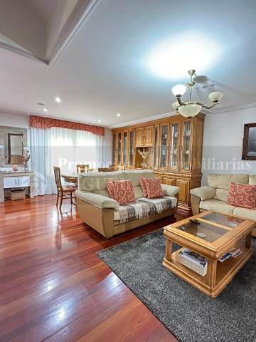 Casa-chalet en Venta en Verín