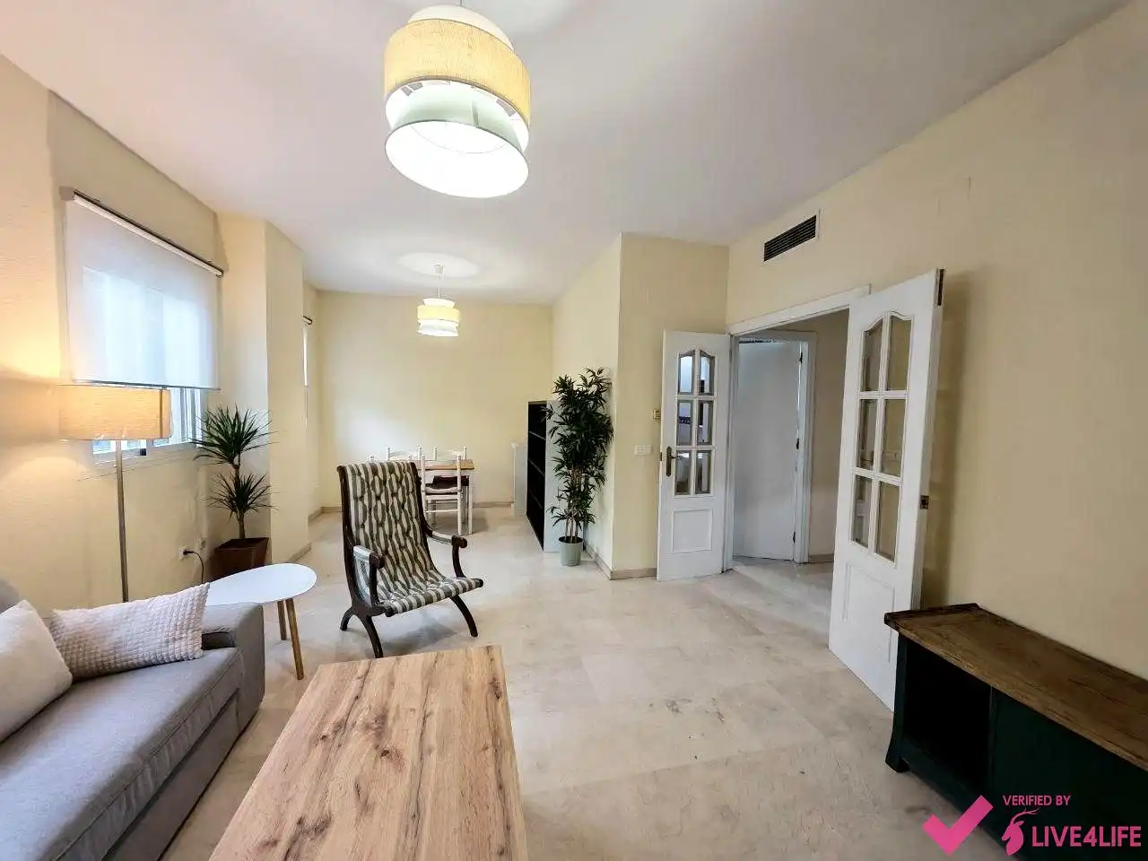 Wohnzimmer von Maisonette zur Miete in Sevilla mit Klimaanlage, Terrasse und Möbliert